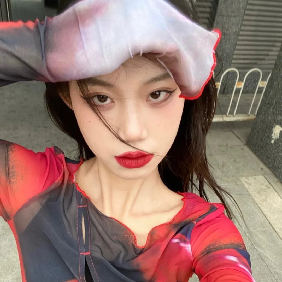 捡个女帝当老婆